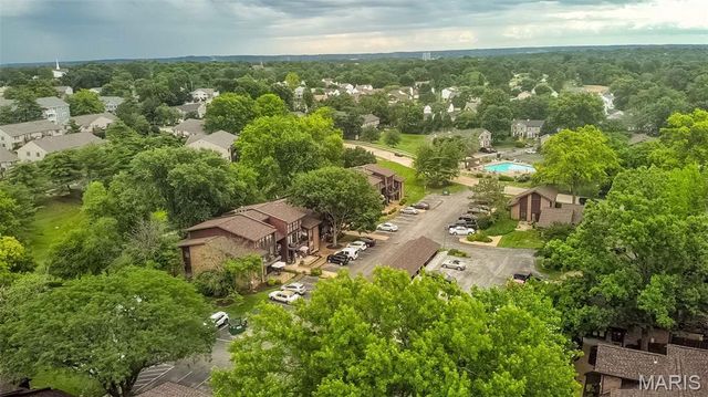 1090 Mersey Bend Drive A, St Louis, MO 63129