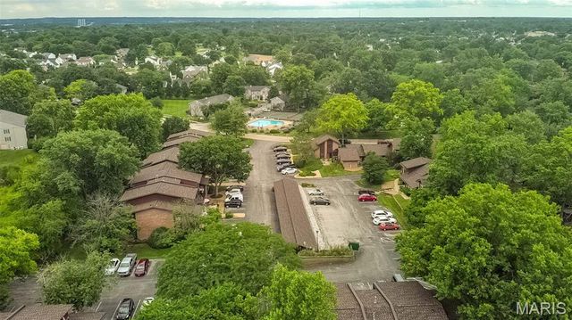 1090 Mersey Bend Drive A, St Louis, MO 63129
