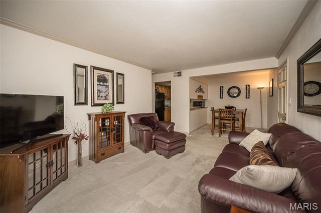 1090 Mersey Bend Drive A, St Louis, MO 63129