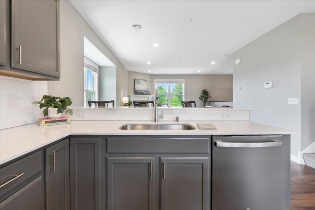 5098 93rd Lane N, Brooklyn Park, MN 55443
