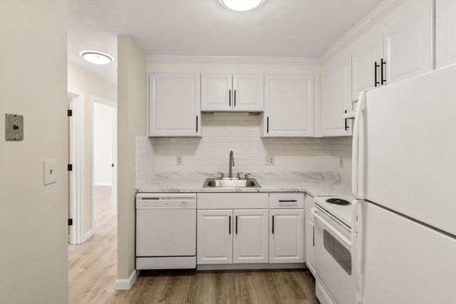 159 Bittersweet Ln 103, Randolph, MA 02368