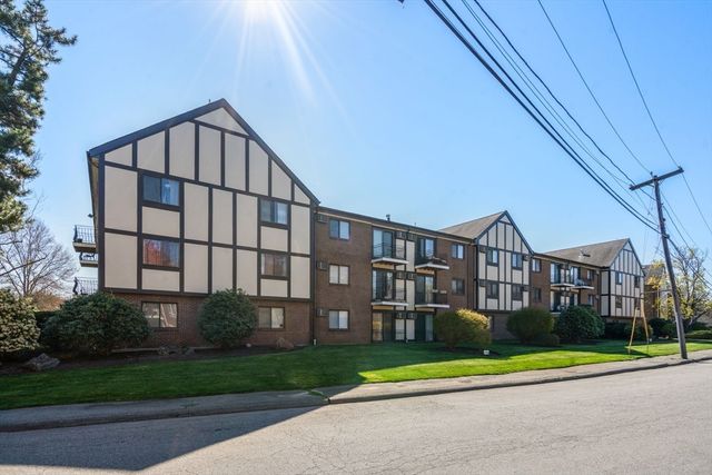 159 Bittersweet Ln 103, Randolph, MA 02368