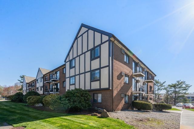 159 Bittersweet Ln 103, Randolph, MA 02368