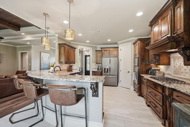 7015 Westshore Avenue, Benton, AR 72019