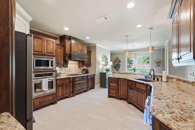 7015 Westshore Avenue, Benton, AR 72019