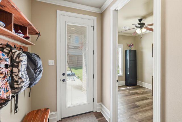 7015 Westshore Avenue, Benton, AR 72019