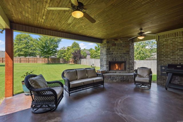 7015 Westshore Avenue, Benton, AR 72019