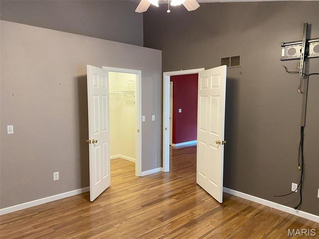 503 N Creek Crossing, Trenton, IL 62293