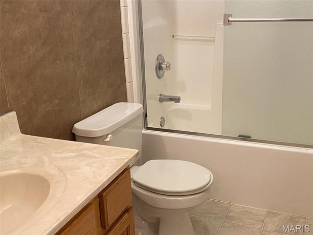 503 N Creek Crossing, Trenton, IL 62293