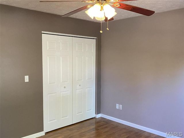 503 N Creek Crossing, Trenton, IL 62293