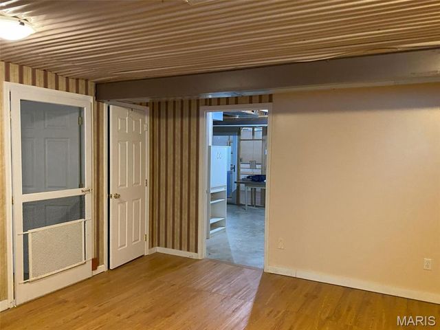 503 N Creek Crossing, Trenton, IL 62293