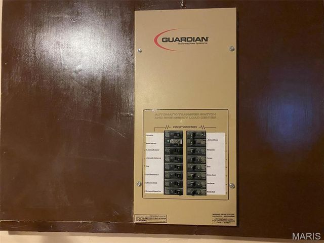 503 N Creek Crossing, Trenton, IL 62293