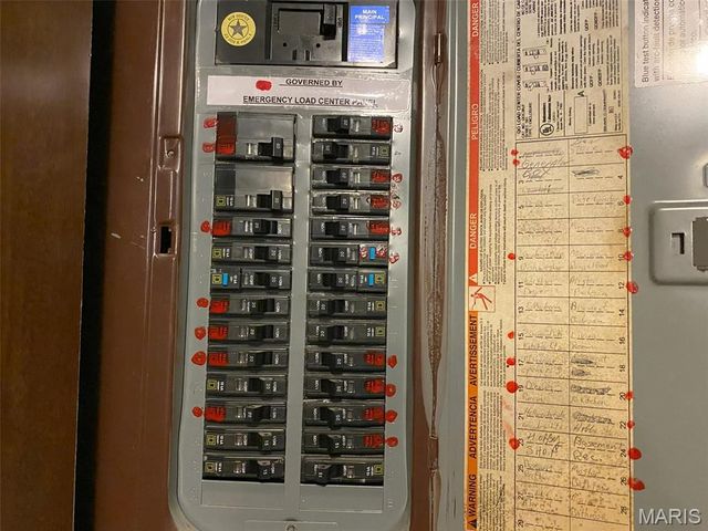 503 N Creek Crossing, Trenton, IL 62293