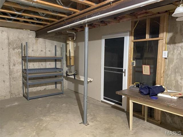 503 N Creek Crossing, Trenton, IL 62293