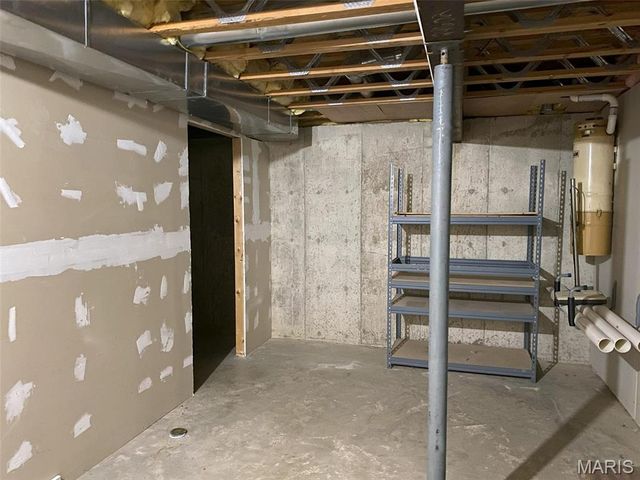 503 N Creek Crossing, Trenton, IL 62293