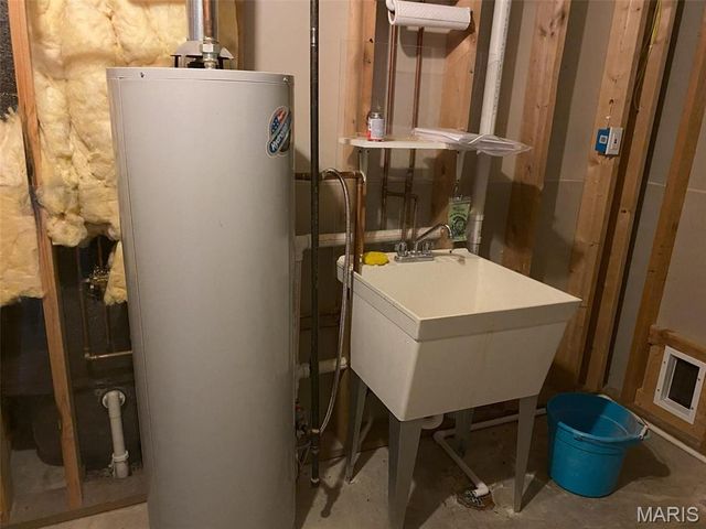 503 N Creek Crossing, Trenton, IL 62293