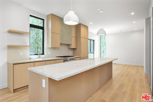 428 Arnaz Drive, Los Angeles, CA 90048