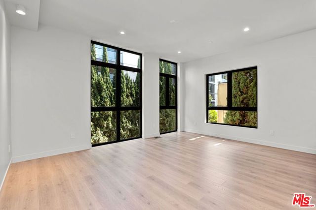 428 Arnaz Drive, Los Angeles, CA 90048