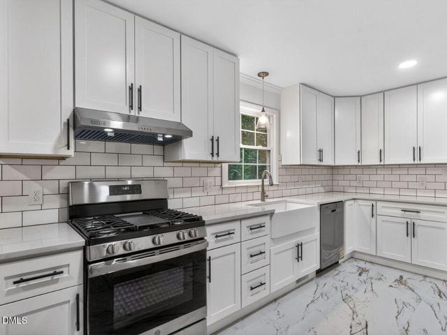 6813 W Lake Anne Drive, Raleigh, NC 27612