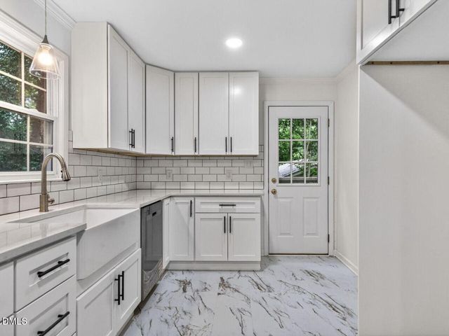 6813 W Lake Anne Drive, Raleigh, NC 27612