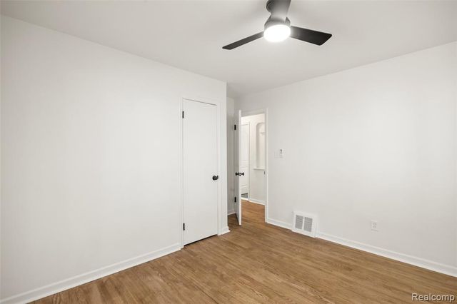 24691 Kipling Street, Oak Park, MI 48237