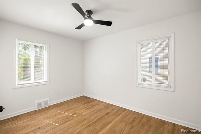 24691 Kipling Street, Oak Park, MI 48237