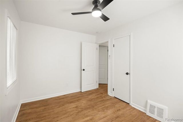 24691 Kipling Street, Oak Park, MI 48237