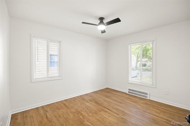 24691 Kipling Street, Oak Park, MI 48237