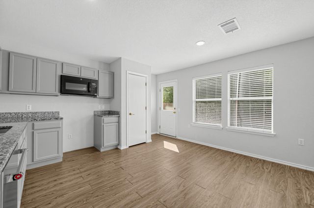 7433 Aspen Brook DR, Austin, TX 78744