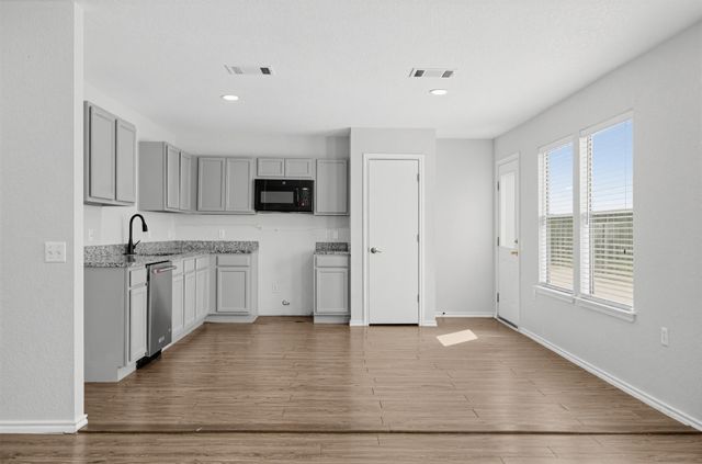 7433 Aspen Brook DR, Austin, TX 78744