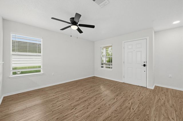 7433 Aspen Brook DR, Austin, TX 78744