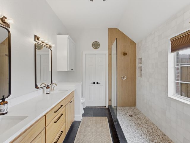 121 Daisey Lane, Justin, TX 76247