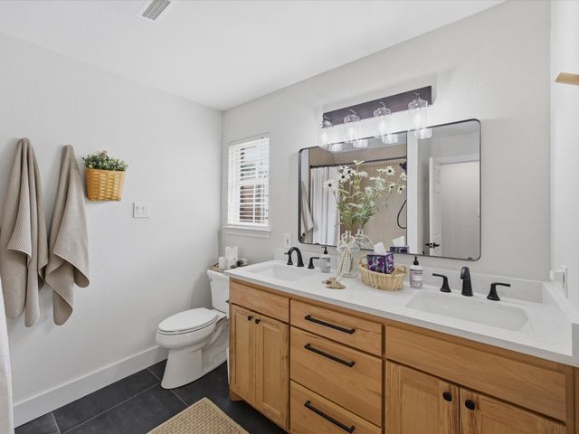 121 Daisey Lane, Justin, TX 76247