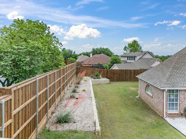 121 Daisey Lane, Justin, TX 76247