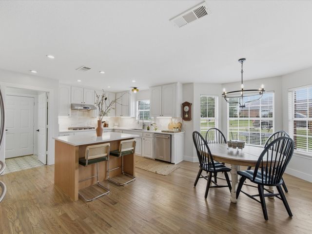 121 Daisey Lane, Justin, TX 76247