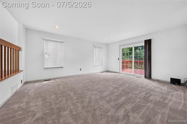 2305 Ellery Avenue, Waterford, MI 48327