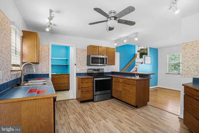 4734 OAK RD, Shady Side, MD 20764