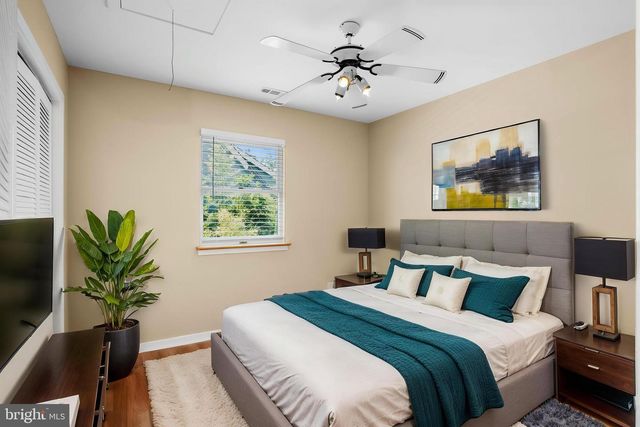 4734 OAK RD, Shady Side, MD 20764