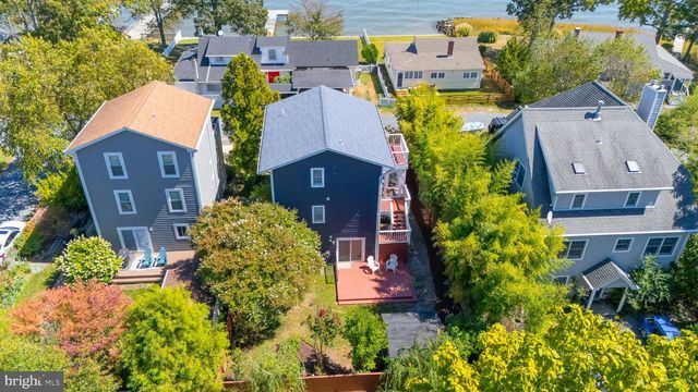 4734 OAK RD, Shady Side, MD 20764