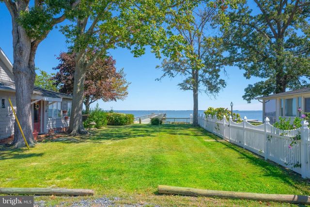 4734 OAK RD, Shady Side, MD 20764