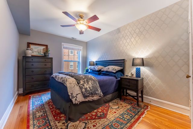 617 Washington Boulevard 2N, Oak Park, IL 60302