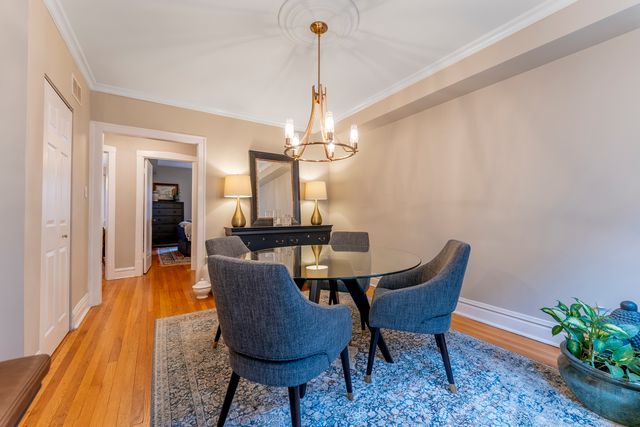 617 Washington Boulevard 2N, Oak Park, IL 60302