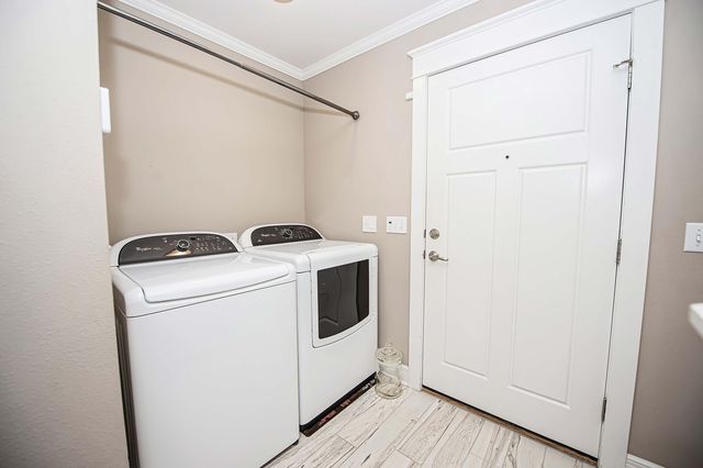 1319 E Monroe Street, Springfield, MO 65804