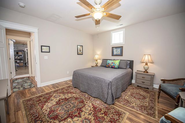 1319 E Monroe Street, Springfield, MO 65804