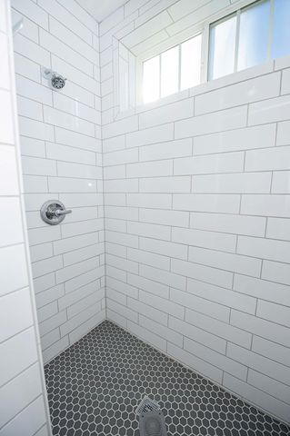 1319 E Monroe Street, Springfield, MO 65804