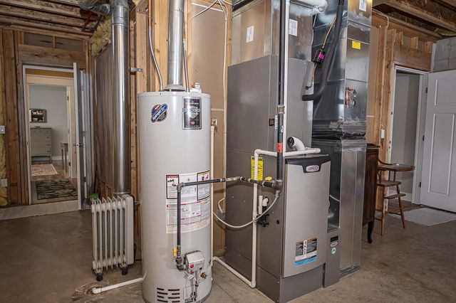 1319 E Monroe Street, Springfield, MO 65804