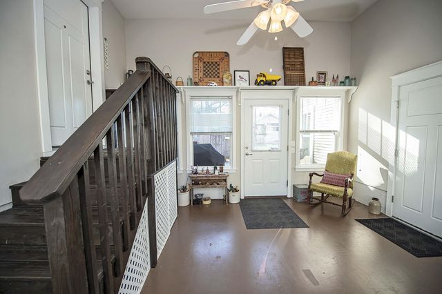 1319 E Monroe Street, Springfield, MO 65804