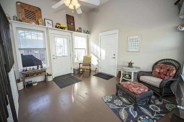 1319 E Monroe Street, Springfield, MO 65804