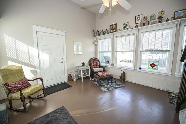 1319 E Monroe Street, Springfield, MO 65804