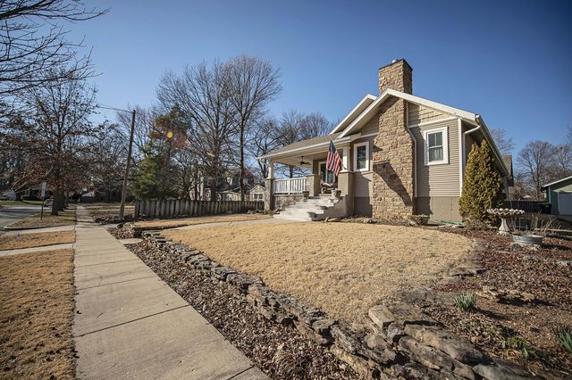 1319 E Monroe Street, Springfield, MO 65804